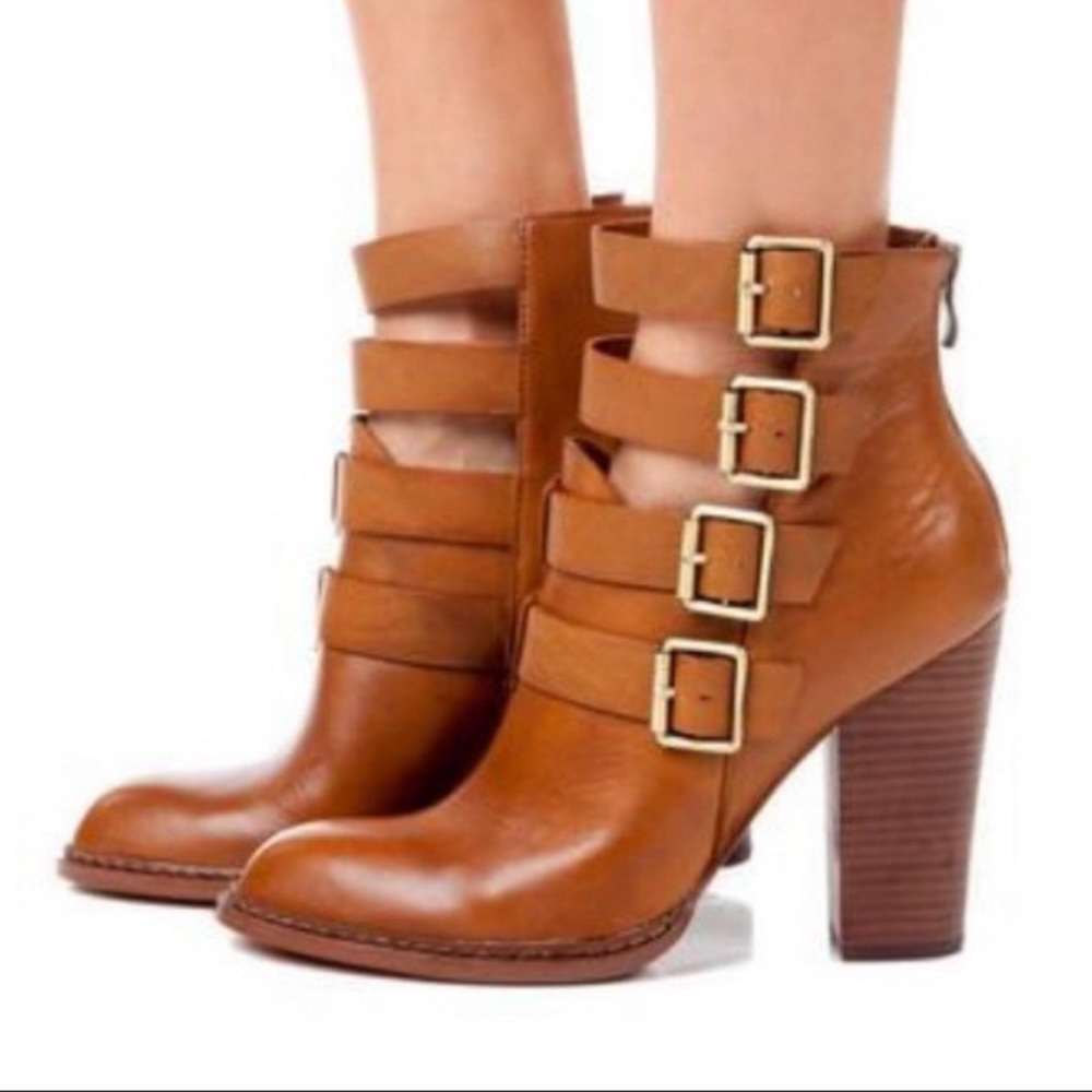 Chinese Laundry Gadget Buckled Bootie